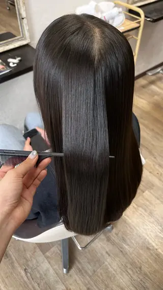 ロング 高津 亜美香のヘアスタイル