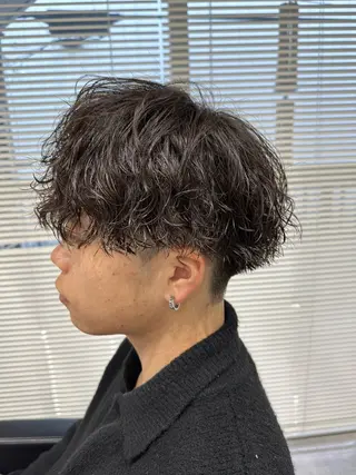 ショート パーマ メンズ ユウ🪄 パーマ指名No1のヘアスタイル