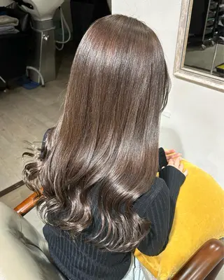 ロング カラー 瀬川 夏緒のヘアスタイル