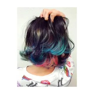 カラー やまもと すぐるのヘアスタイル