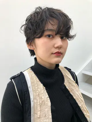 ショート パーマ ミヤギ リュウキのヘアスタイル