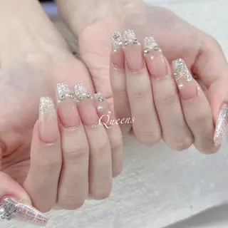 ネイル Queens テイのネイルデザイン