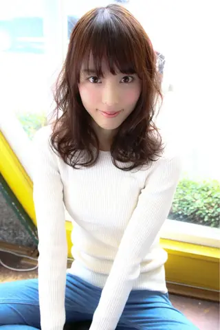 ミディアム カラー 中村 海のヘアスタイル