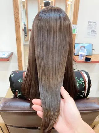 セミロング KASHI|顔まわり ×艶髪プロデューサーのヘアスタイル