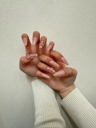 ネイル アッカスタイル 谷津咲文のネイルデザイン