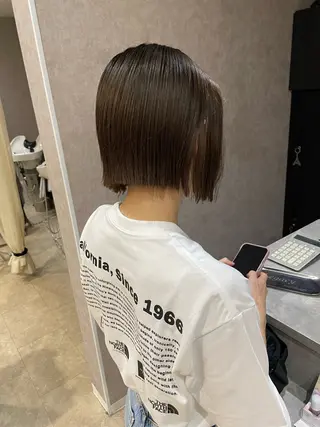 ショート カラー 縮毛矯正ボブ/ 髪質改善/カットのヘアスタイル
