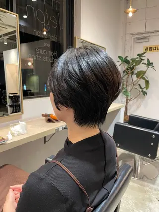 ショート レイヤー♡ 石川優奈のヘアスタイル