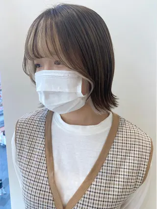 ショート カラー 小顔レイヤー/ ベージュ🤍Rieのヘアスタイル