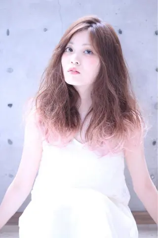 セミロング 及川 光のヘアスタイル