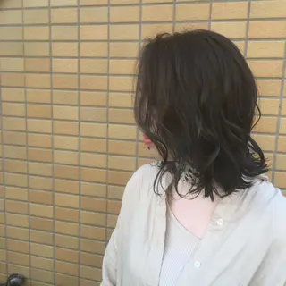 セミロング カラー しのはら まどかのヘアスタイル