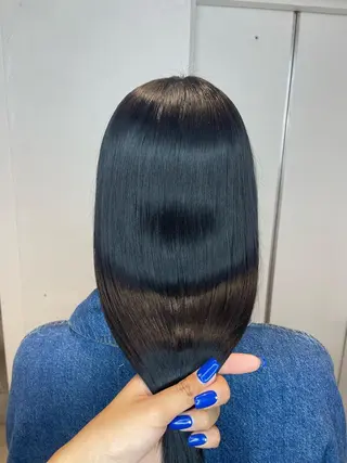 セミロング デザインカラー 🎀REINA🎀のヘアスタイル