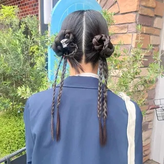 セミロング ヘアアレンジ 伊藤 玲衣のヘアスタイル