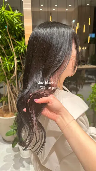 セミロング カラー ミオ💎ショート 透ける暗髪のヘアスタイル