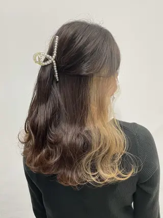 セミロング カラー ヘアアレンジ 🦄インナーカラー 🦄貫井彩花のヘアスタイル