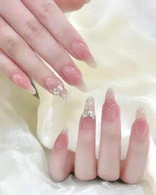 ネイル AKIKO ネイルサロンのネイルデザイン