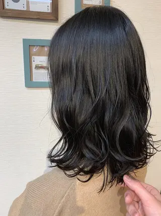 ミディアム 中垣 南のヘアスタイル