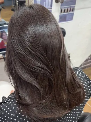 セミロング 韓国STYLE 小久保のヘアスタイル