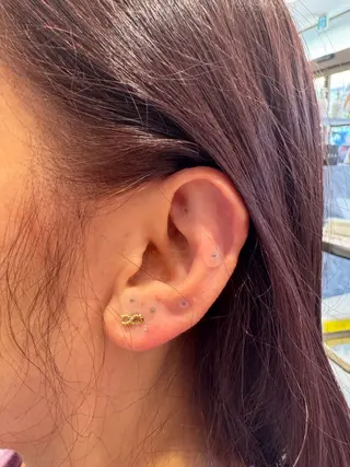 耳ツボジュエリー💎 エステのエステ・リラクイメージ