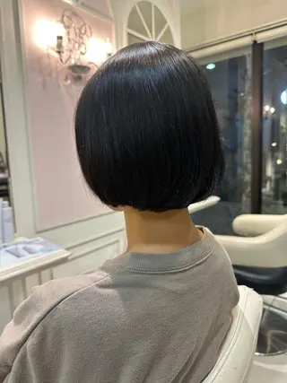 ショート ツヤ重視 ワンカラー🫧Mioのヘアスタイル