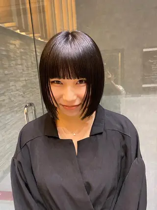 ミディアム アイブロウ デザインカラー/ボブ ブリーチカラー/ユリのヘアスタイル