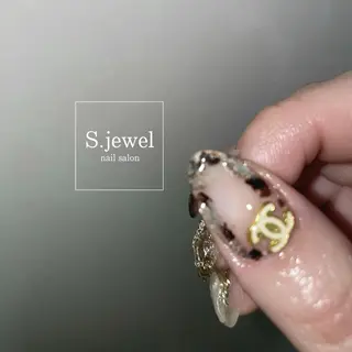 ネイル S. JEWELのネイルデザイン