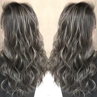 ロング カラー 井上 一平のヘアスタイル