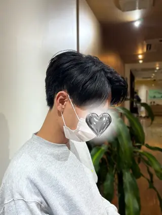 メンズ ·.⟡ 福田 彩乃 透明感カラー🪄🩵のヘアスタイル
