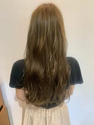 カラー mu ku.のヘアスタイル