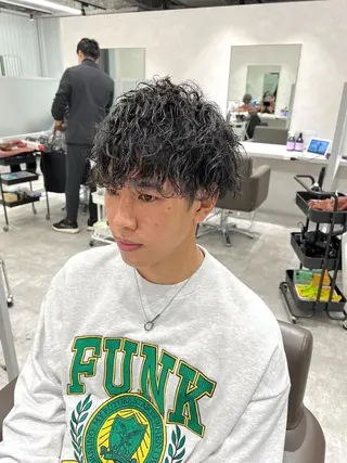 ショート カラー パーマ メンズ 関西センターパート メンズモデル募集のヘアスタイル