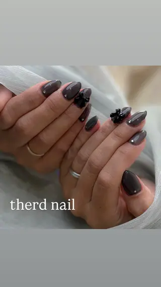 ネイル thred HONOKAのネイルデザイン