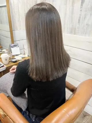 セミロング カラー 初めてでも失敗しない 透明感カラー　Miiのヘアスタイル