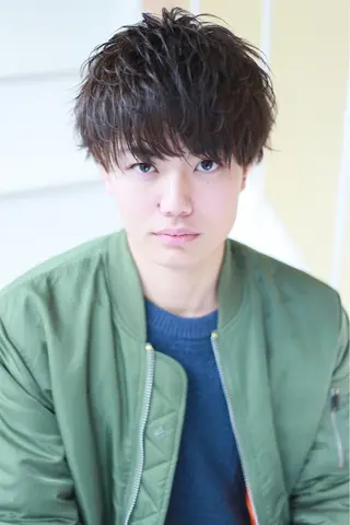 ミディアム イシイ リョウヘイのヘアスタイル