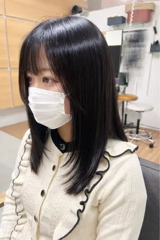 セミロング ヤマナカ アイリのヘアスタイル