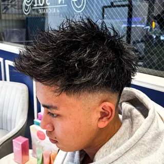 ショート メンズ 吉田 新平のヘアスタイル