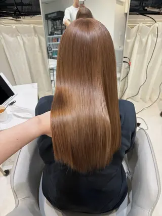 ロング ﾐﾚｲ/ﾐﾙｸﾃｨｰ ｶﾗｰ/梅田美容室のヘアスタイル