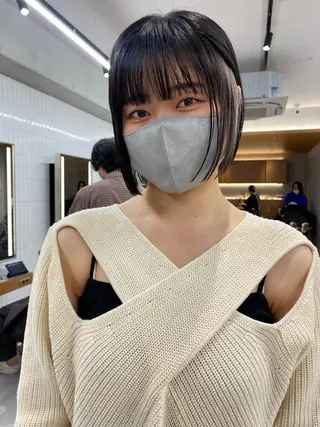 ショート カラー センターパート/ 暖色カラーayuのヘアスタイル