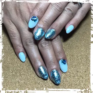 ネイル ECLAT エクラ所属・寺山 千鶴のネイルデザイン