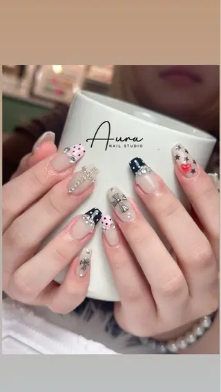 ネイル Aura Nail Studioのネイルデザイン