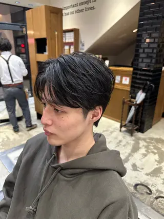 ミディアム メンズ メンズカット、パーマ 特化美容師🌀/高田の眉毛・アイブロウイメージ