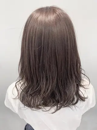 ミディアム カラー 🦖鶴岡 香純🦖のヘアスタイル