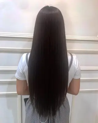 ロング SEAM アキホのヘアスタイル
