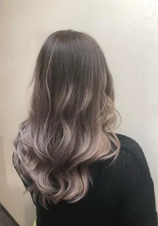 ロング カラー 工藤 綾華のヘアスタイル