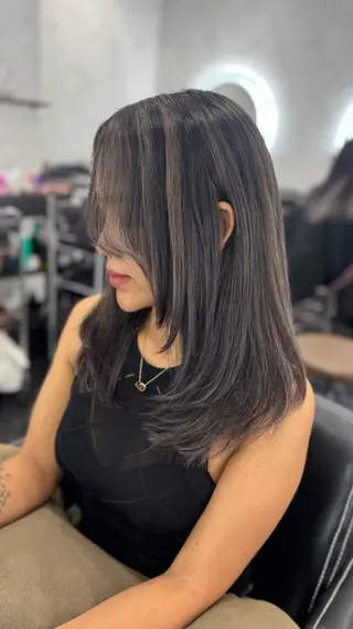 セミロング stylist Momoのヘアスタイル