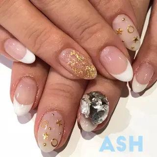 ネイル 🩵NORIKO 上品ネイルが得意🩵のネイルデザイン