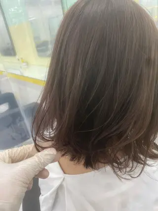 ミディアム カラー パーマ ヘアアレンジ ネイル マツエク・マツパ 韓国風ベージュ🤎 赤みなし🌿横浜🤎のヘアスタイル