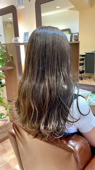 ロング ブリーチ・縮毛矯正 特化 山下良孝✂️のヘアスタイル