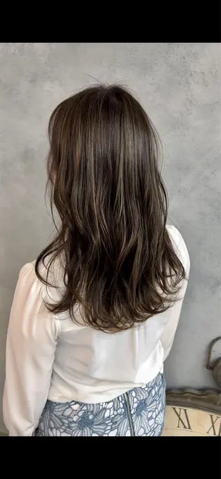 ロング 嶋田 久純のヘアスタイル