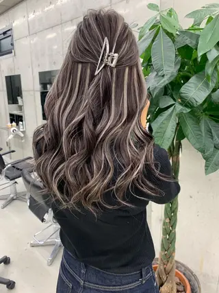 ロング カラー 齋藤 梨乃のヘアスタイル