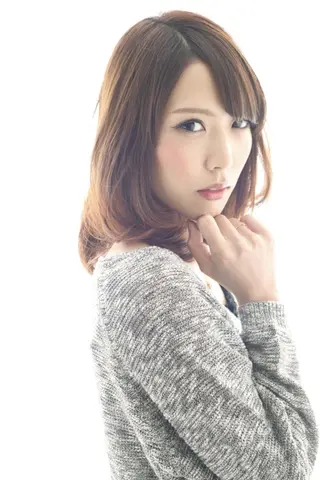 ミディアム カラー embrace エンブレイスのヘアスタイル