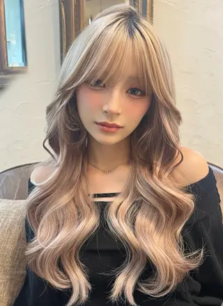 ロング カラー 抜きっぱなしブロンド /ハイトーン/カナタのヘアスタイル